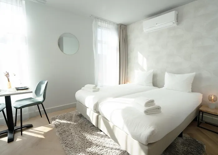 Ocean House Zandvoort 酒店 *