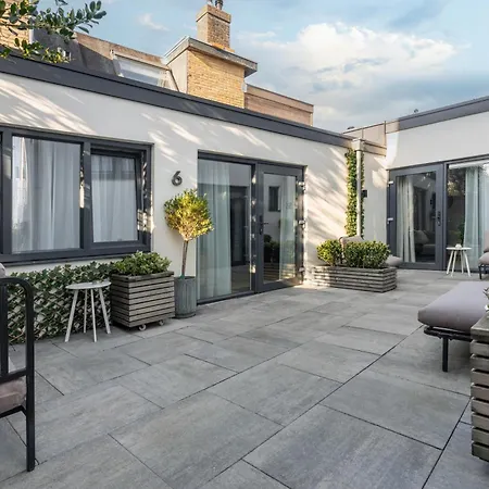 Hotel Boutique At Sea