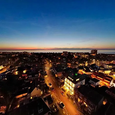 Ocean House Zandvoort *