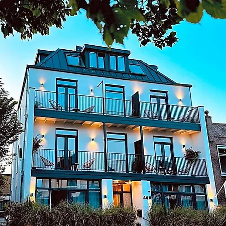 Ocean House Hotel